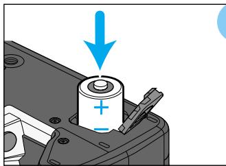 MINOLTA DYNAX 5 - Installing the Batteries - 3