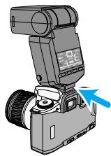 MINOLTA DYNAX 5 - Attaching the Accessory Flash - 1