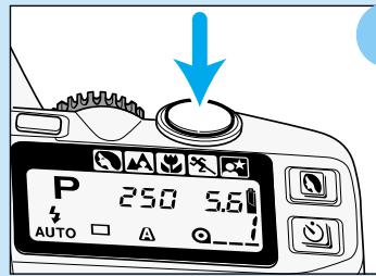 MINOLTA DYNAX 5 - Center your subject in the wide focus frame [ ]. If using a zoom lens, rotate the zooming ring to frame your subject as desired. - 1