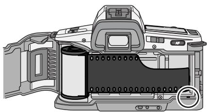 MINOLTA MAXXUM 3 - Open the back cover and load the film (p. 23). - 1