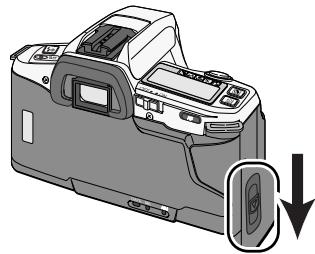 MINOLTA MAXXUM 3 - Loading the Film - 2