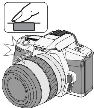 MINOLTA MAXXUM 3 - Press the shutter-release button all the way down to start the timer. - 1