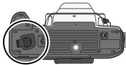 MINOLTA MAXXUM 3 - Installing the Batteries - 1