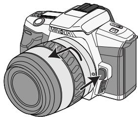 MINOLTA MAXXUM 3 - Removing the Lens - 1