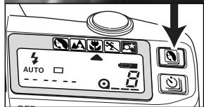 MINOLTA MAXXUM 3 - Press the subject-program button until the subject-program indicator points to the sports mode. - 2