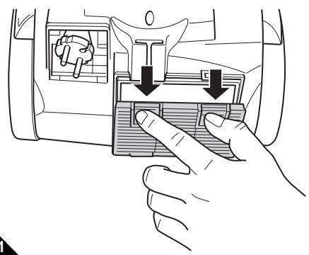DIRT DEVIL CENTRINO - Remplacer/nettoyer le filtre de sortie d'air - 1