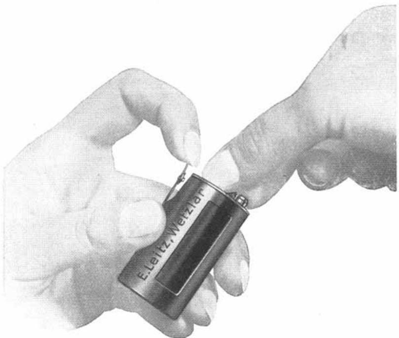 LEICA IIIA - Loading of Film Chamber Model B in the darkroom - 1