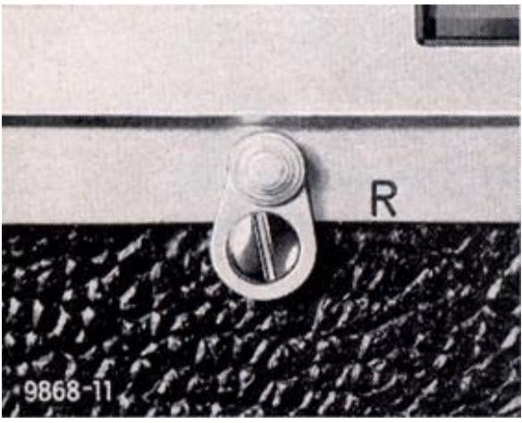 LEICA M2 - Unloading the LEICA - 1