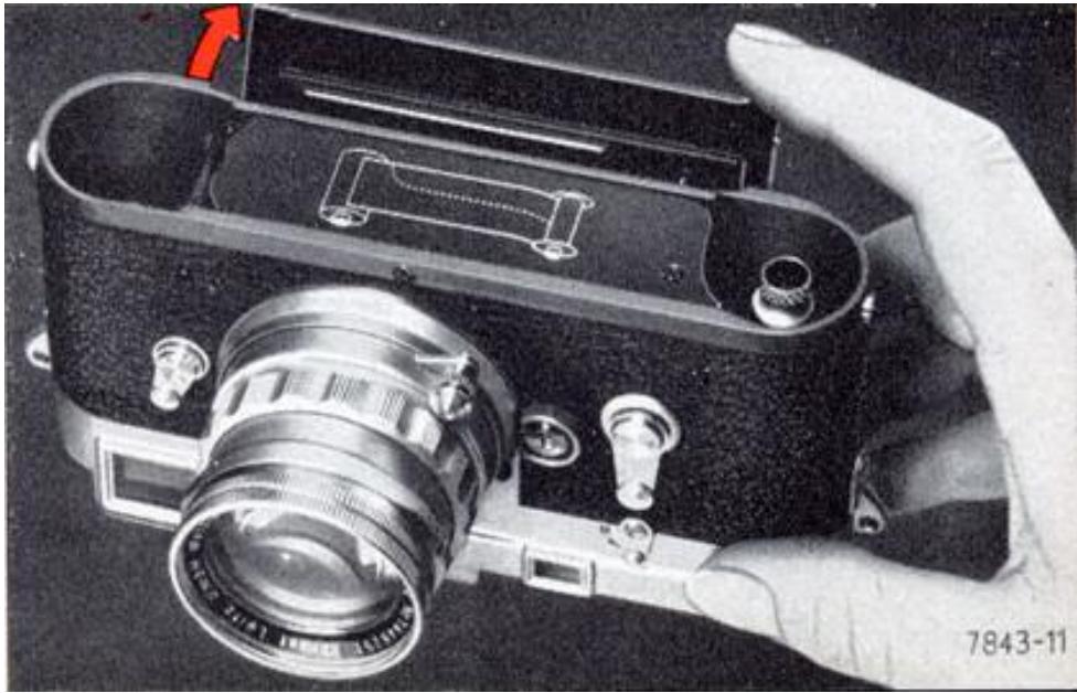 LEICA M3 - Loading the LEICA - 2