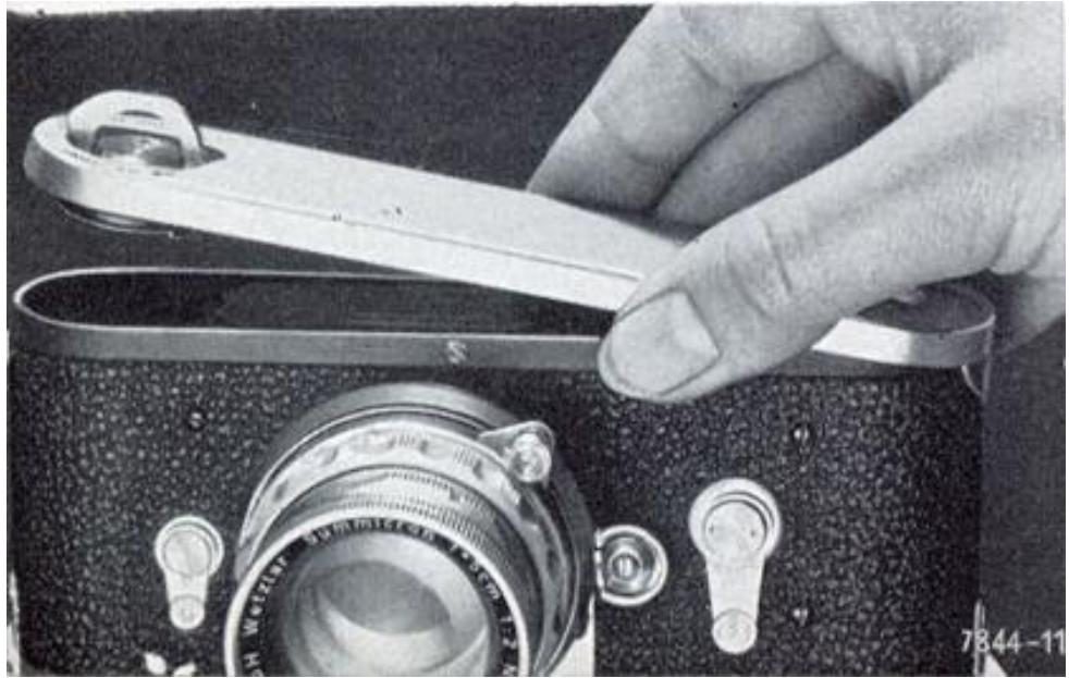 LEICA M3 - Loading the LEICA - 1