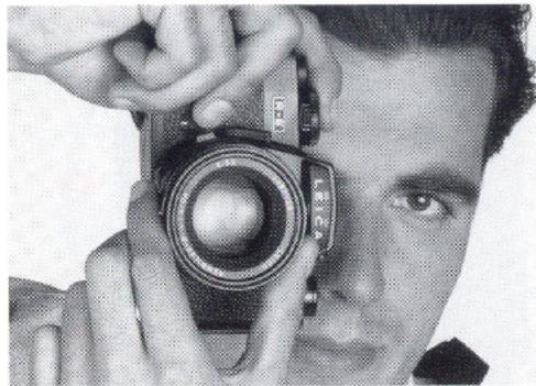 LEICA R-E - Comment tenir correctement l'appareil - 1
