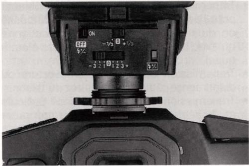 LEICA R8 - Affichage du recyclage et du contrôle du flash (seulement avec l'adaptateur SCA 3501) - 1