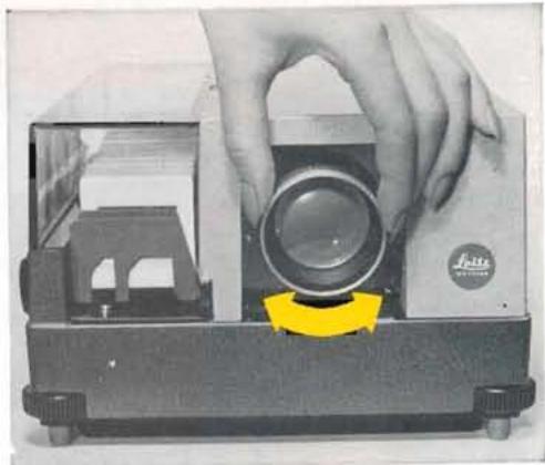 LEICA PRADOVIT COLOR AUTOFOCUS - Réglage en hauteur - 1