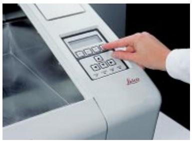 LEICA AUTOSTAINER XL - Flexibility, High Specimen Throughput and Maximum Quality and Safety - 2