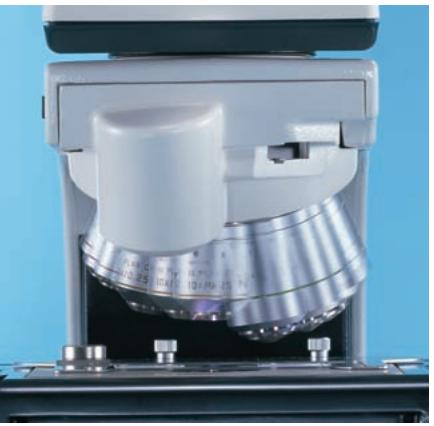 LEICA DM3000LED - Five filter block positions provide greater flexibility - 5