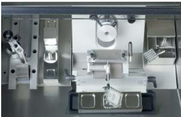 LEICA PRECISION CRYOEMBEDDING SYSTEM - The Precision Cryoembedding System consists of: - 1