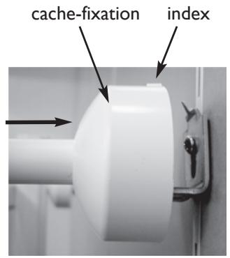 THERMOR ALLURE DIGITAL MIXTE - 5/ Fixer et verrouiller le radiateur sèche-serviettes au mur - 1