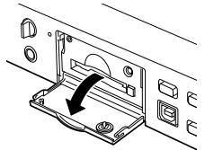 MARANTZ PMD560 - To eject a CF card - 1