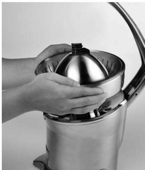 BREVILLE 800CPXL - Le demontage de votre presse-agrumes de breville - 1