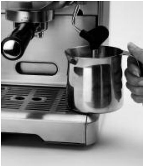 BREVILLE 800ESXL - USO DE LA FUNCION AGUA CALIENTE - 1
