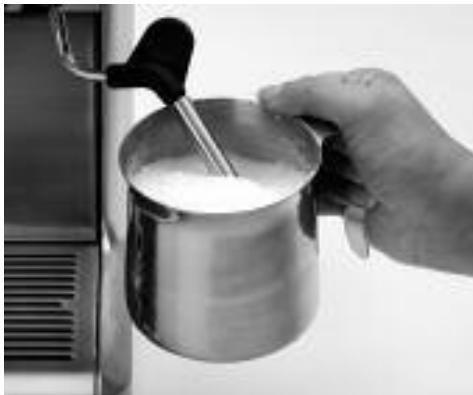 BREVILLE 800ESXL - CÓM O HACER ESPUMA CON LECHE PARA UN CAPUCHINO O CAFÉ CON LECHE - 3