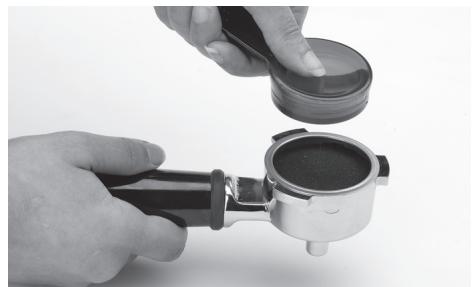BREVILLE DIE-CAST PROGRAMMABLE ESPRESSO MACHINE - STEP 5 - TAMPING THE GROUND ESPRESSO - 1