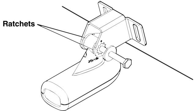 EAGLE FISHEASY 2 - Aligning the transducer on the transom. - 1