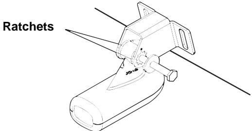 EAGLE SEAFINDER 480DF - Aligning the transducer on the transom. - 1