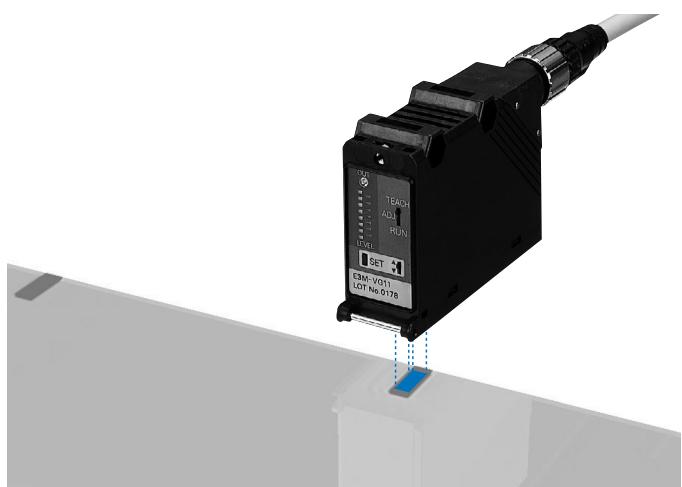 OMRON E3M-V - Dependably Detects Marks on Laminated Sheets - 1
