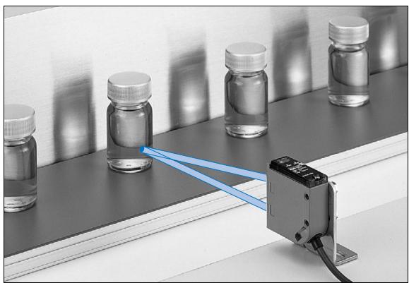 OMRON E3S-CL - Eliminates Background Influences with a Hysteresis of Only 2% max. (E3S-CL1) - 1