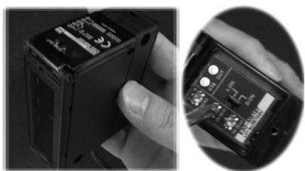 OMRON F3S-TGR-SB - SOLUTION 2: Misalignment of pallets - 1