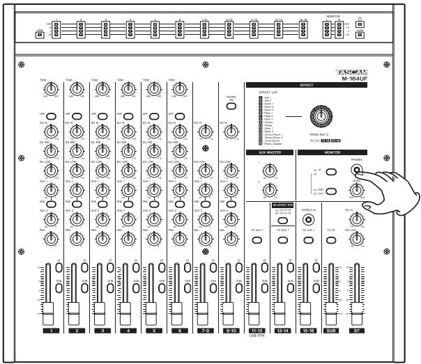 TASCAM M-164FX - Adjusting levels - 1