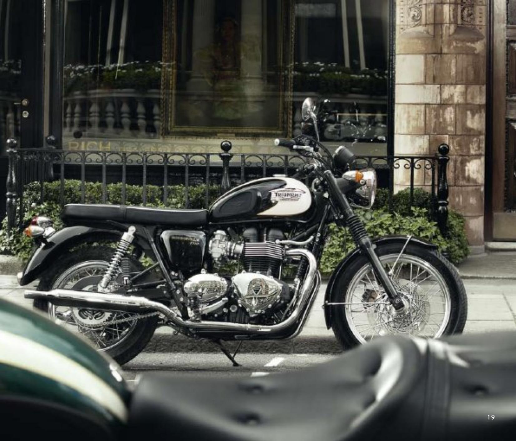 TRIUMPH BONNEVILLE T100 - T100 - 2