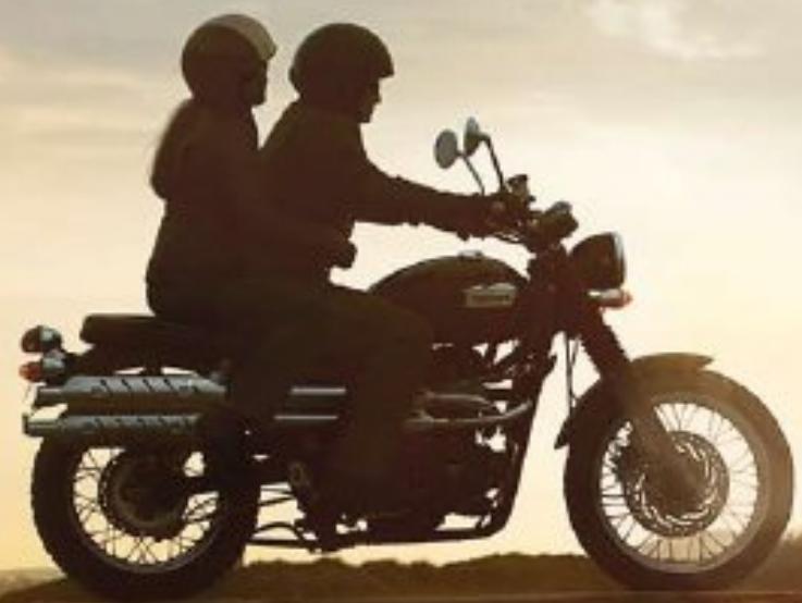 TRIUMPH BONNEVILLE T100 - SPECIFICATIONS - THRUXTON - 3