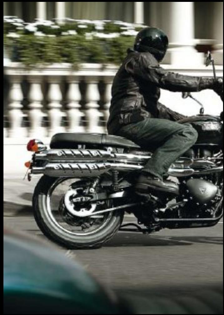 TRIUMPH BONNEVILLE T100 - SCRAMBLER - 6