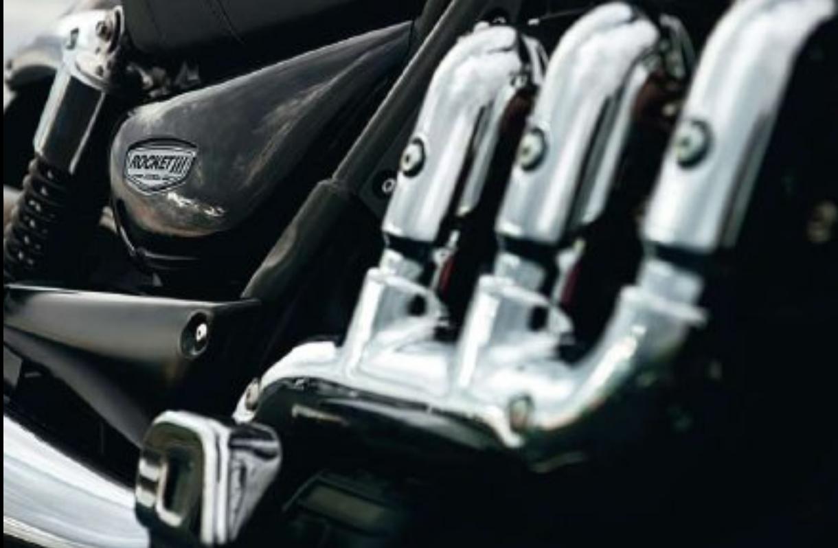 TRIUMPH ROCKET III TOURING - STER - 2