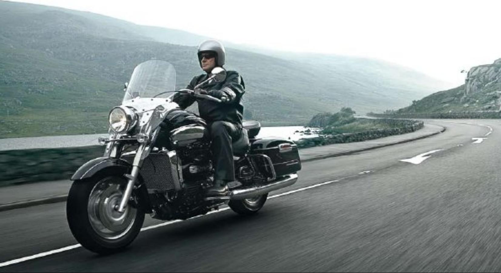 TRIUMPH SPEEDMASTER - SPECIFICATIONS - ROCKET III ROADSTER - 4