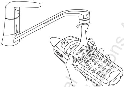 ERICSSON R310S - Washing the phone - 1