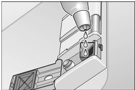 GAGGENAU GI256161 - Convenient rinse-aid filling procedure with half-open door - 1