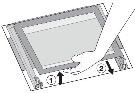 PROGRESS PBN1220X - Cleaning the oven door seal - 2