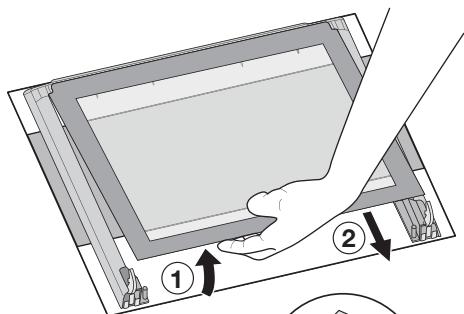 PROGRESS PBN1320X - Cleaning the oven door seal - 5