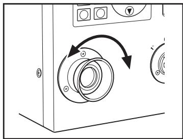 KONICA CS-2000 - Press the measurement button. - 1
