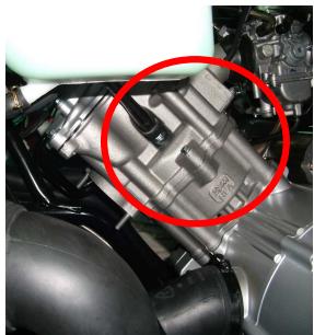 ADLY 600 XCE COUNTRY - Vérification de la bougie - 1