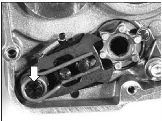GAS GAS EC 200 - Assembling the gear selector unit - 2