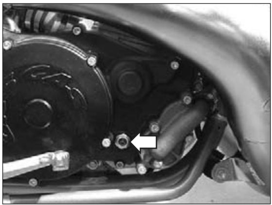 GAS GAS EC 200 - 02-02 FITTING THE ENGINE ON THE CHASSIS - 8