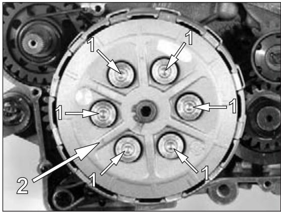 GAS GAS EC 200 - Dismantling the clutch - 2