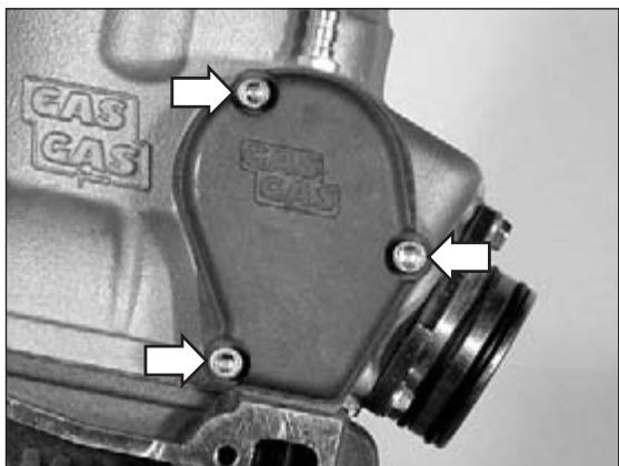GAS GAS EC 250 - Removing cylinder head and cylinder - 1