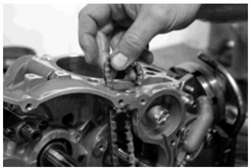 GAS GAS FSE 400 - Dismounting the engine - 70