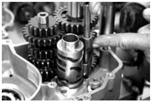 GAS GAS FSE 400 - Dismounting the engine - 82