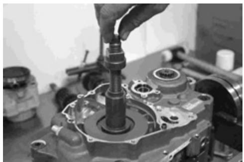 GAS GAS FSE 400 - Dismounting the engine - 89